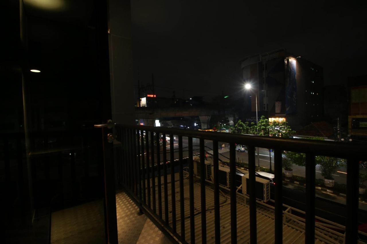 Altona Hotel Джакарта Экстерьер фото