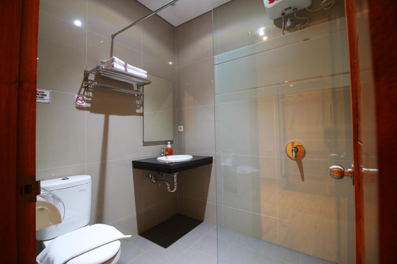 Altona Hotel Джакарта Экстерьер фото